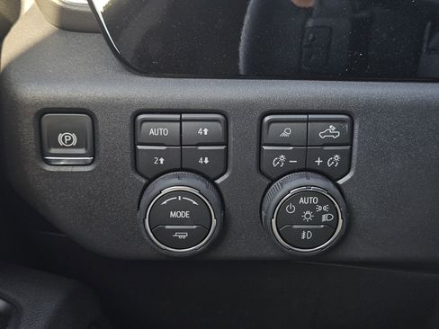 New 2026 Chevrolet Silverado 1500 LT Trail Boss w/ Safety Package image 24