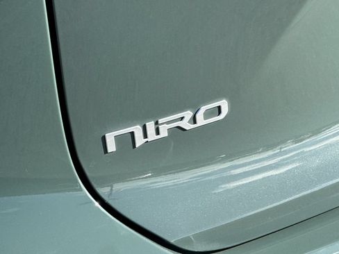 Used 2023 Kia Niro Wind w/ Wind Preserve Package FWD image 27
