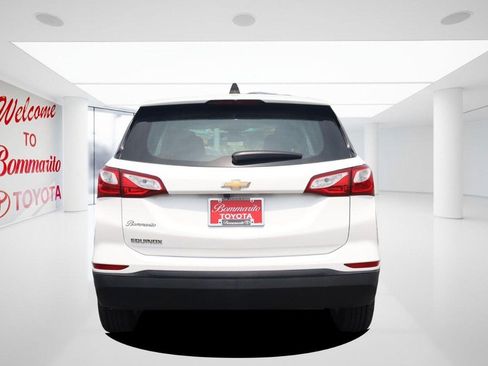Used 2021 Chevrolet Equinox LS FWD image 6