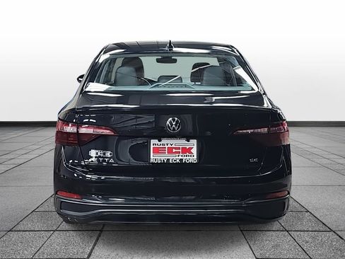 Used 2024 Volkswagen Jetta SE image 5