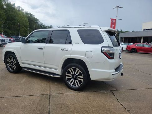Used 2018 Toyota 4Runner Limited RWD image 3