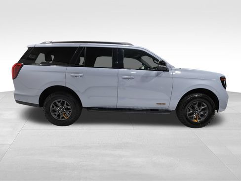 Used 2025 Ford Expedition Tremor AWD/4WD image 5