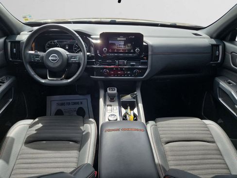 Used 2025 Nissan Pathfinder Rock Creek image 10