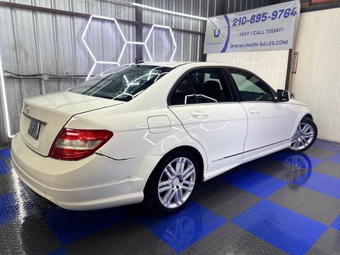 Used 2009 Mercedes-Benz C 300 Sedan image 24