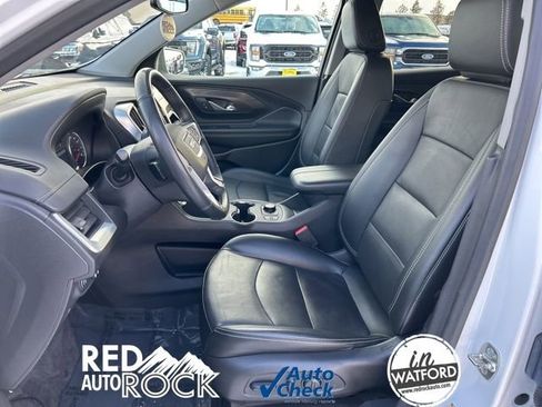 Used 2024 GMC Terrain SLT image 19