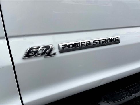 Used 2022 Ford F250 XL w/ STX Appearance Package image 7