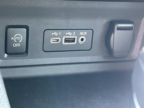 Certified 2024 Nissan Sentra SV FWD image 32