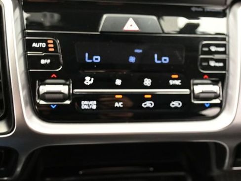 Used 2021 Kia Sorento S FWD image 21