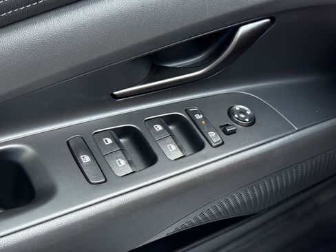 Certified 2025 Hyundai Elantra Sport image 16