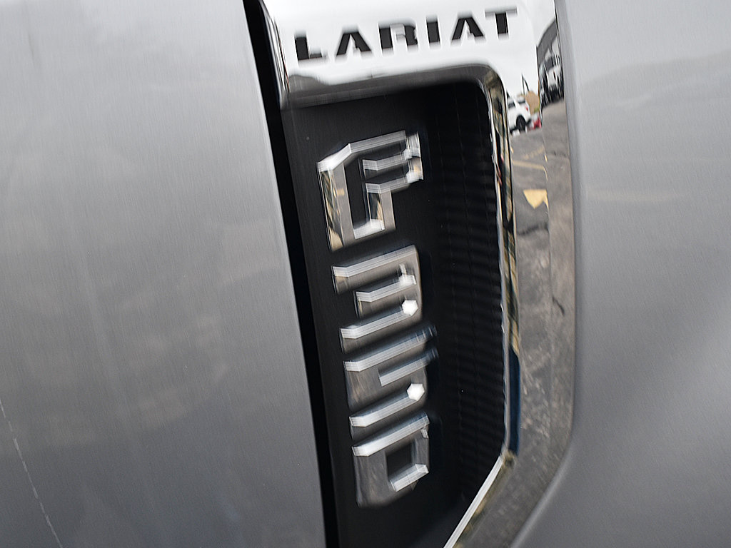 Used 2022 Ford F350 Lariat w/ Lariat Ultimate Package AWD/4WD image 11