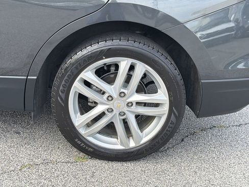 Used 2018 Chevrolet Equinox Premier FWD image 36