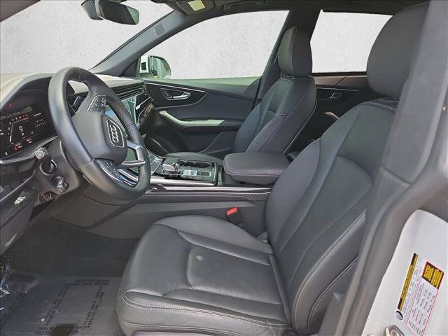 Used 2025 Audi Q8 Premium Plus AWD/4WD image 21