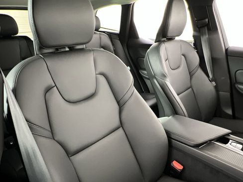 Certified 2025 Volvo XC60 B5 Core w/ Climate Package image 25