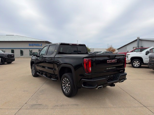 Used 2021 GMC Sierra 1500 AT4 w/ AT4 Preferred Package AWD/4WD image 5