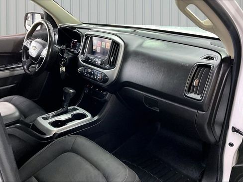 Used 2015 Chevrolet Colorado LT AWD/4WD image 27