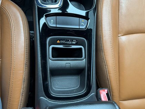 Used 2017 Chevrolet Cruze Premier image 31