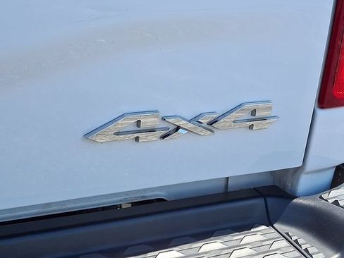 Used 2020 RAM 2500 Tradesman w/ Chrome Appearance Group AWD/4WD image 31