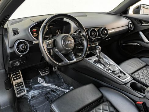 Used 2017 Audi TT 2.0T w/ Technology Package image 2