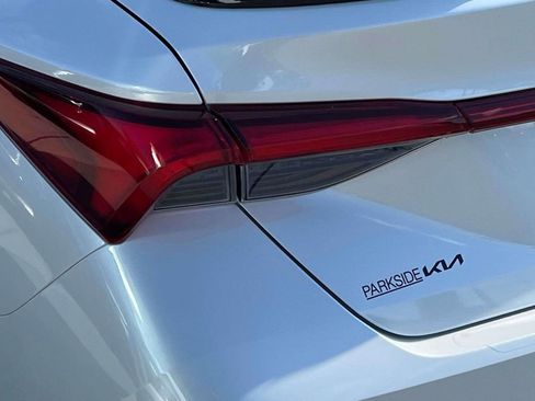 Used 2021 Toyota Avalon XSE image 33