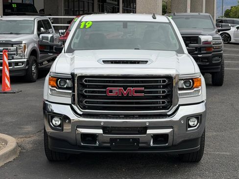 Used 2019 GMC Sierra 2500 SLT w/ Duramax Plus Package AWD/4WD image 41
