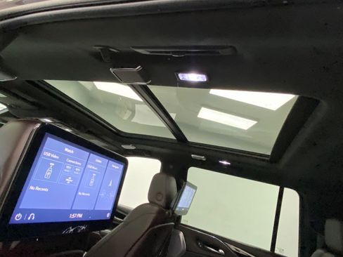 Used 2021 Cadillac Escalade ESV Sport Platinum w/ LPO, ONYX Package image 34