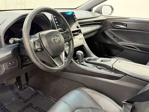 Certified 2022 Toyota Avalon XLE w/ Moonroof Package FWD image 12