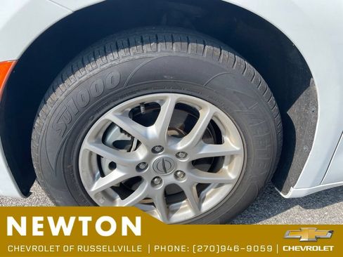 Used 2023 Chrysler Pacifica Touring-L FWD image 22