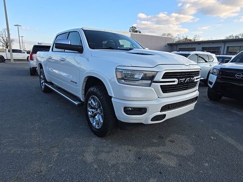 Used 2019 RAM 1500 Laramie w/ Sport Appearance Package image 9