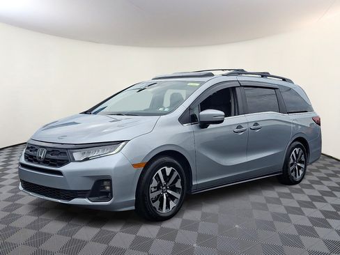 Used 2026 Honda Odyssey EX-L image 3
