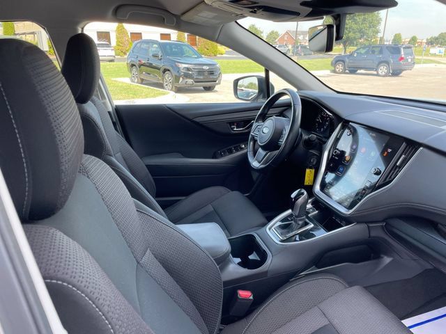 Used 2024 Subaru Outback Premium AWD/4WD image 17