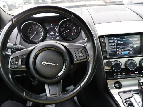 Used 2017 Jaguar F-TYPE Coupe image 27