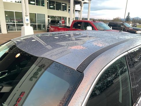 Used 2023 Kia Sorento LX image 16