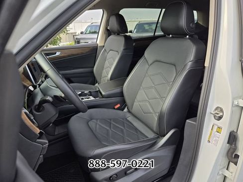 Certified 2024 Volkswagen Atlas SE AWD/4WD image 9