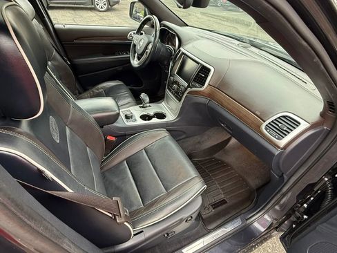Used 2014 Jeep Grand Cherokee Overland image 32