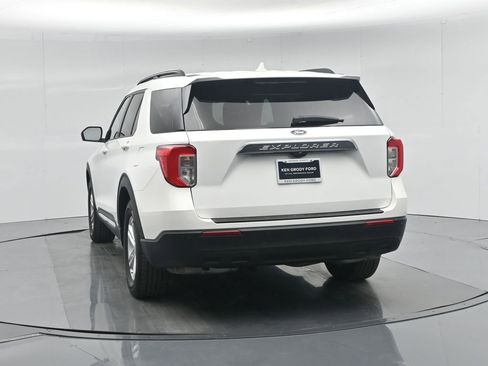 Certified 2023 Ford Explorer XLT image 32