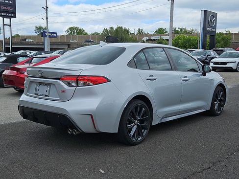 Used 2023 Toyota Corolla SE FWD image 6
