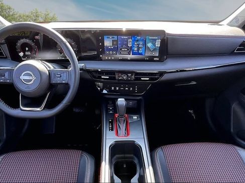 Certified 2026 Nissan Kicks SR FWD image 7
