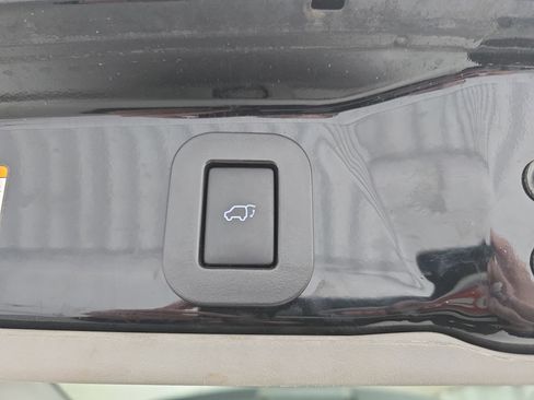 Used 2015 Toyota Sienna XLE image 14