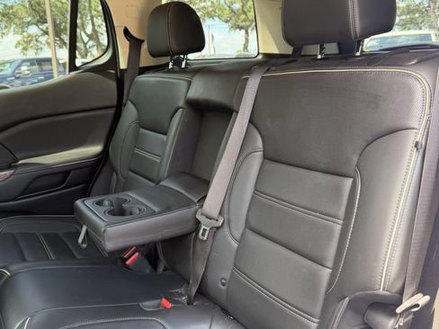 Used 2023 GMC Acadia Denali FWD image 17