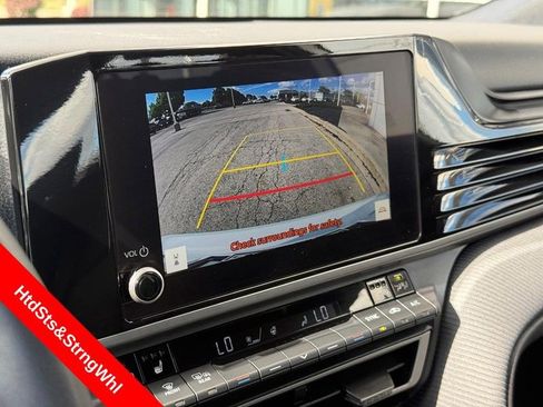 Used 2025 Toyota Camry SE w/ Convenience Package FWD image 24