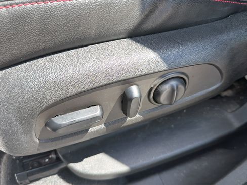Used 2022 Chevrolet Equinox RS w/ RS Leather Package FWD image 23
