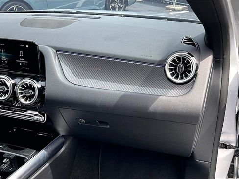 Used 2023 Mercedes-Benz GLA 35 AMG 4MATIC image 24