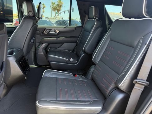 Used 2025 GMC Yukon AT4 Ultimate AWD/4WD image 23