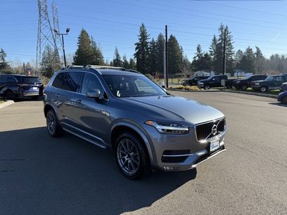 Used 2018 Volvo XC90 T6 Momentum w/ Convenience Package