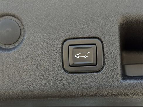 Certified 2021 Chevrolet Equinox LT image 33