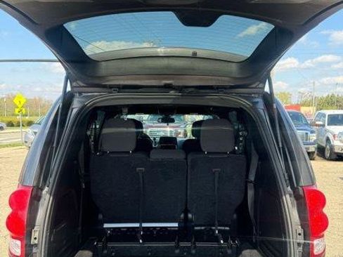 Used 2019 Dodge Grand Caravan SE image 21