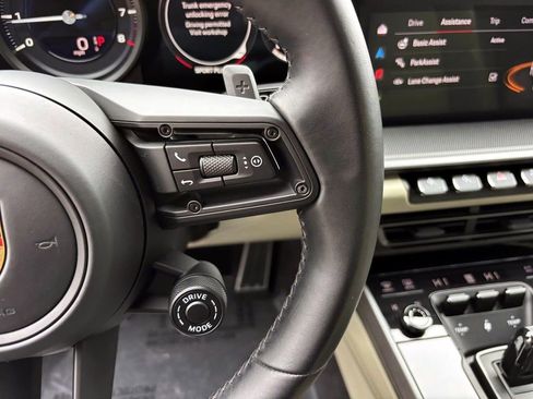 Certified 2022 Porsche 911 Carrera image 27