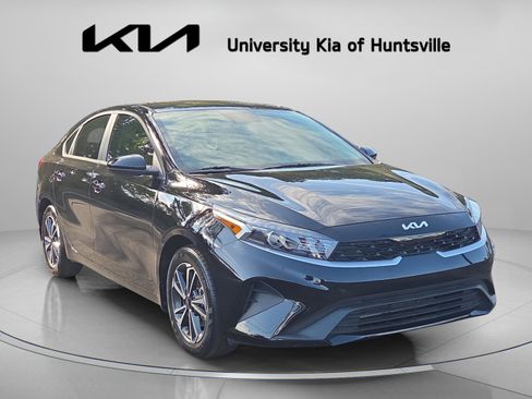 Used 2023 Kia Forte LXS FWD image 1
