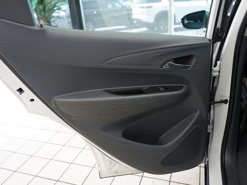 Used 2018 Chevrolet Bolt Premier w/ Driver Confidence II Package FWD image 42