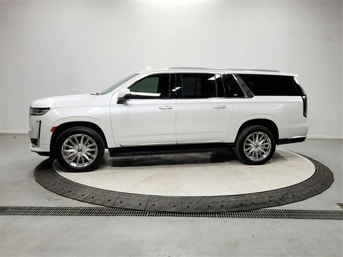 Used 2021 Cadillac Escalade ESV Premium Luxury w/ Performance Package image 4